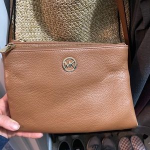 Used tan MK purse